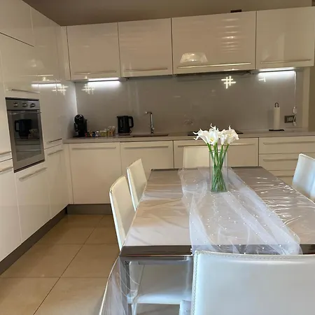 Aura Apartment